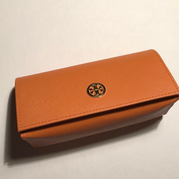 Tory Burch Accessories - Tory Burch sunglasses case